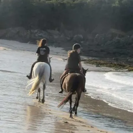 Nuit En Tente Western A 500m De La Plage